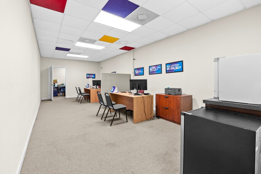 More Photos Of 215 S Main St, Blackstone Storefront For Sale