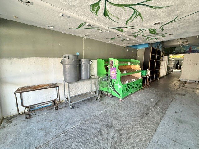 More Photos Of 5527 Geary Blvd, San Francisco Storefront Retail Residential For Lease