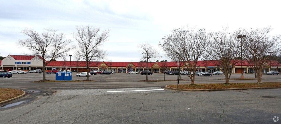More Photos Of 2901-2949 Williamsburg Rd, Richmond Supermarket For Lease