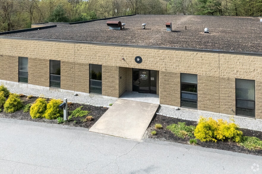 More Photos Of 9 Beaver Brook Rd, Littleton Research And Development For Lease