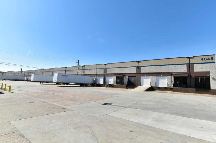 More Photos Of 4845 Homestead Rd, Houston Warehouse For Lease