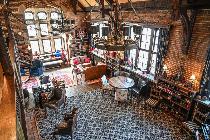 More Photos Of 1272 SW Fillmore St, Topeka Hospitality For Sale