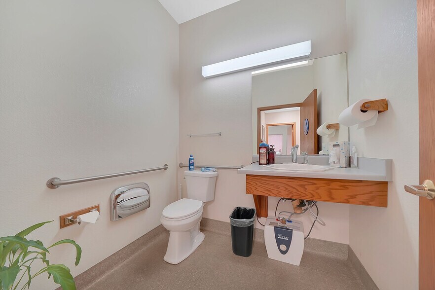 More Photos Of 19881 State Highway 88, Pine Grove Office Residential For Sale