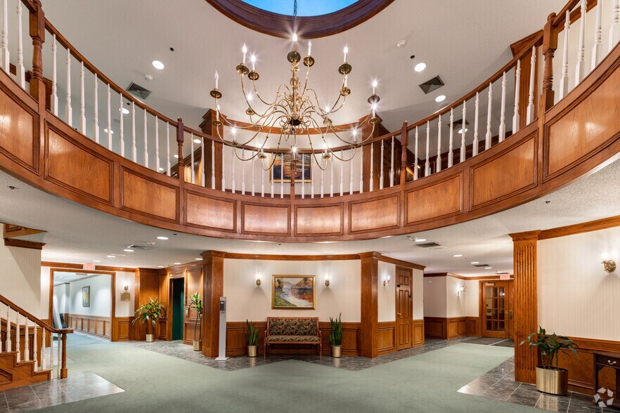 More Photos Of 31000 Telegraph Rd, Bingham Farms Medical For Lease