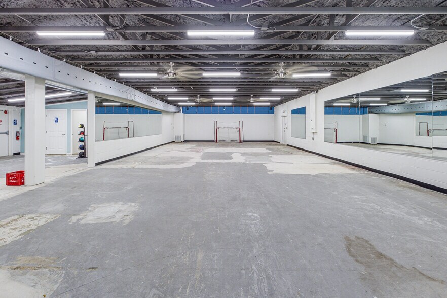 More Photos Of 9073 Heckscher Dr, Jacksonville Storefront Retail Office For Sale