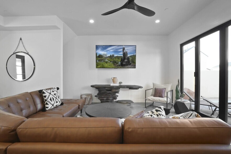 More Photos Of 4346 W Canterbury Rd, Hurricane Multifamily For Sale