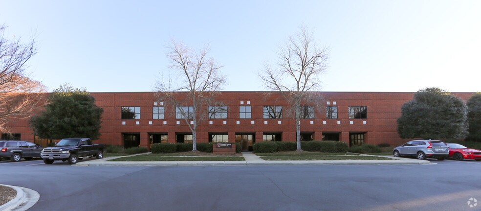 Primary Photo Of 11515 Vanstory Dr, Huntersville Light Distribution For Lease