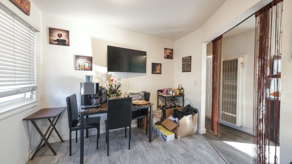 More Photos Of 2120 E 22nd St, Oakland Apartments For Sale