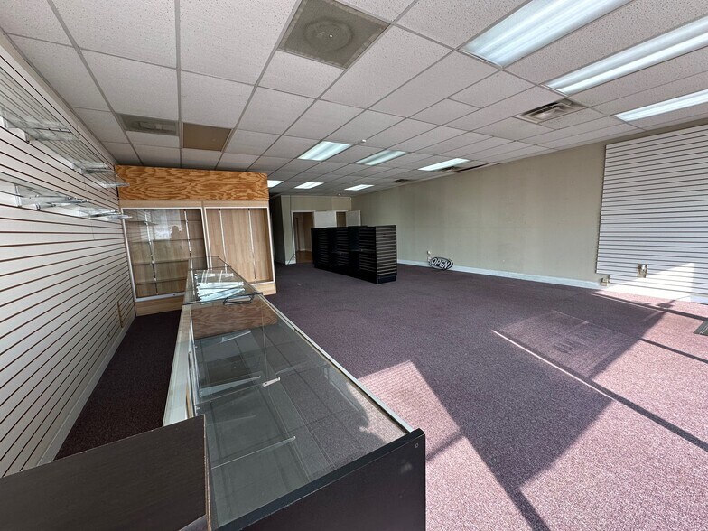 More Photos Of 946-966 N Tennessee St, Cartersville Freestanding For Lease