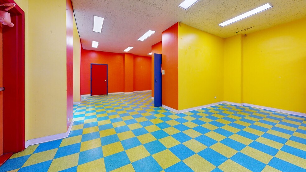 More Photos Of 6010 47th Ave, Woodside Specialty For Lease