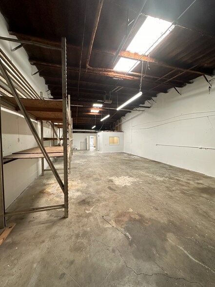 More Photos Of 118-122 Space Park Dr, Nashville Unknown For Lease