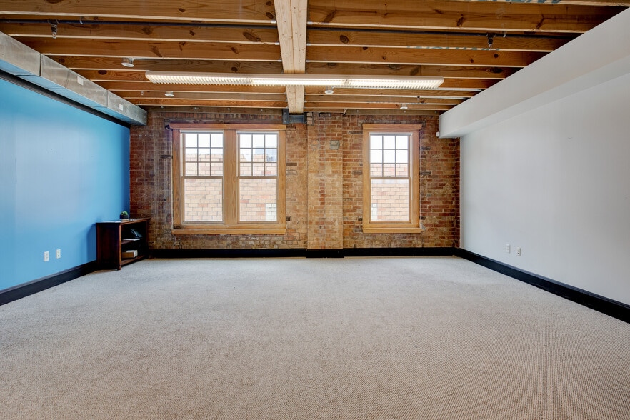 More Photos Of 1200 W Magnolia Ave, Fort Worth Office For Lease