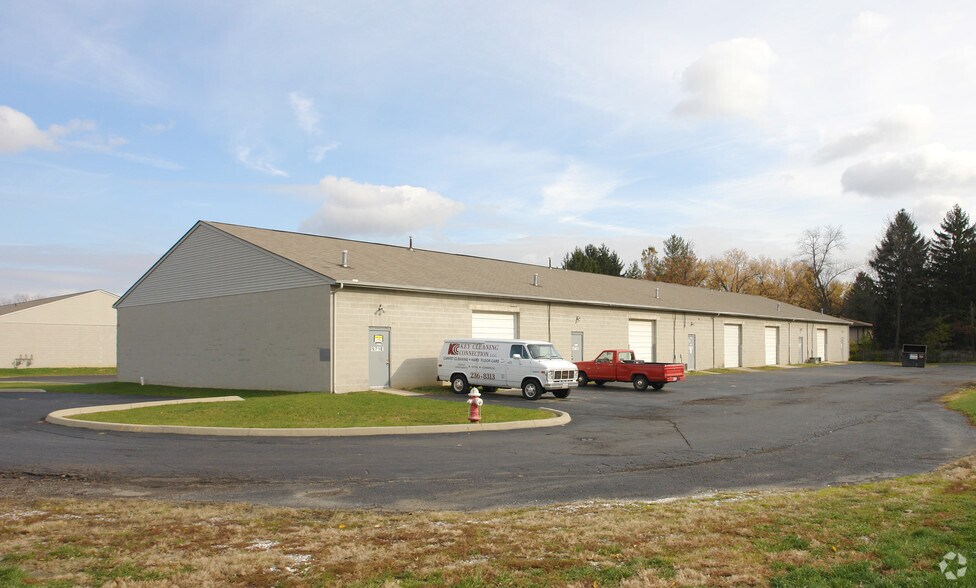 More Photos Of 971 Robinwood Ave, Columbus Warehouse For Lease