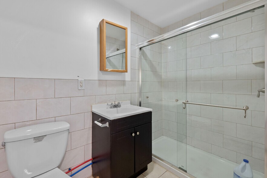 More Photos Of 637 Newark Ave, Jersey City Storefront Retail Residential For Lease