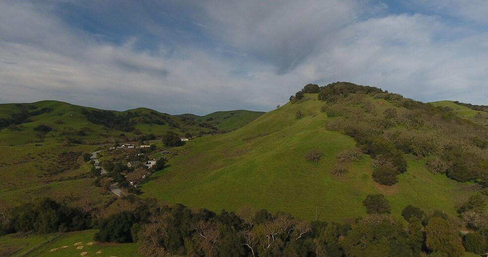 More Photos Of 1002 Metcalf Rd, San Jose Land For Lease