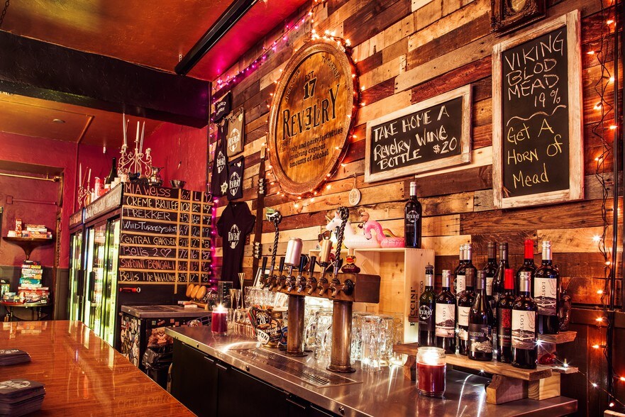 More Photos Of 17-25 S J St, Lake Worth Restaurant For Sale