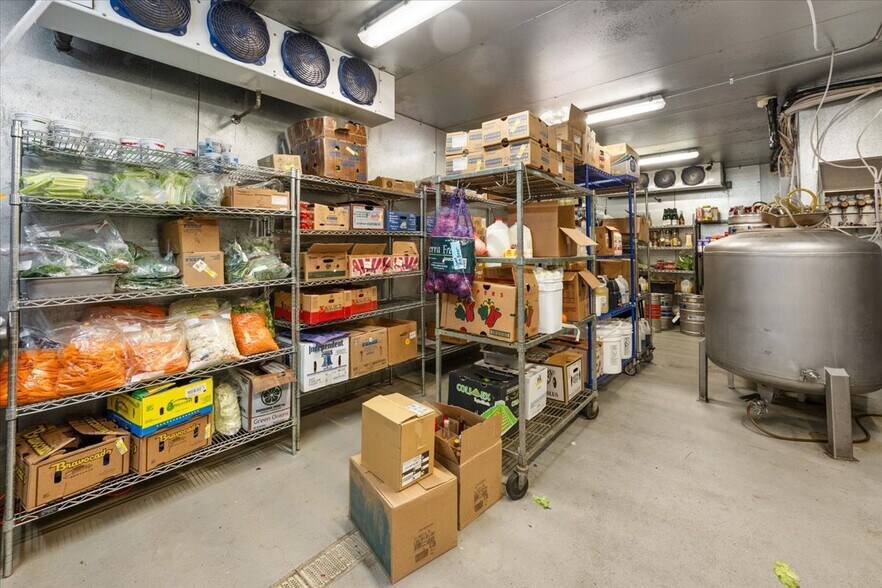 More Photos Of 40827 Stone Rd, Big Bear Lake Freestanding For Sale