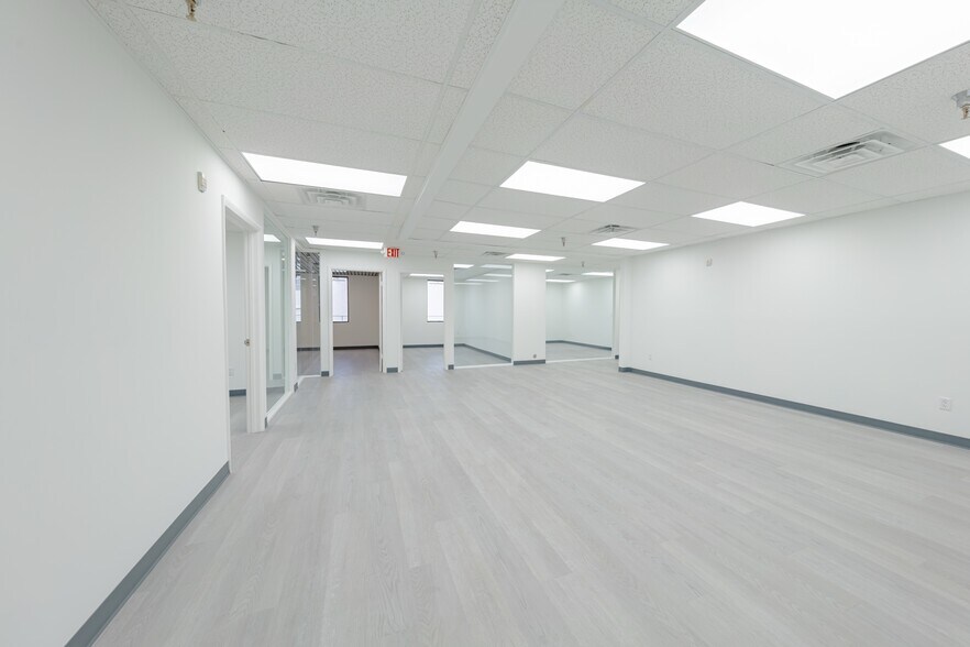 More Photos Of 5255 NW 159th St, Miami Lakes Distribution For Lease