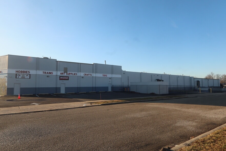 More Photos Of 706 N White Horse Pike, Magnolia Freestanding For Sale