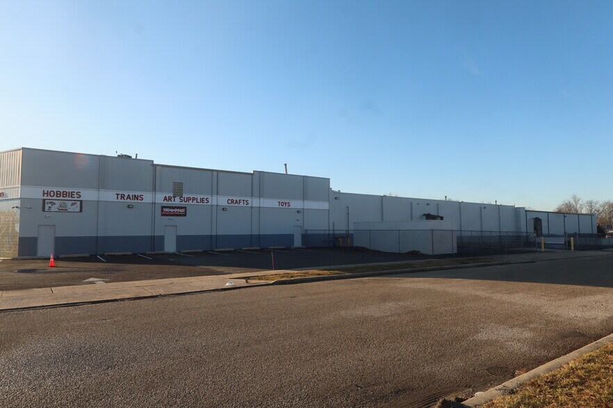 More Photos Of 706 N White Horse Pike, Magnolia Freestanding For Lease