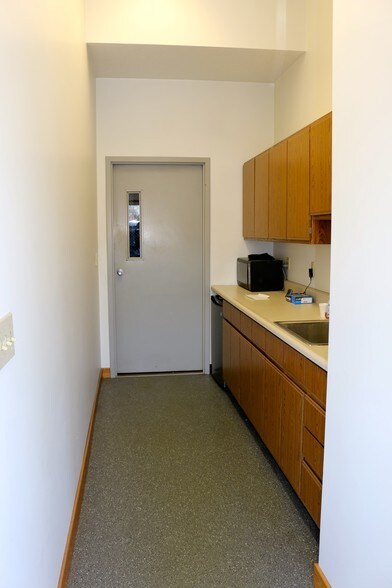 More Photos Of 3897 Wilder Rd, Bay City General Retail For Lease