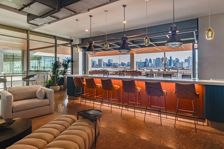 More Photos Of 155 Riveredge Dr, Dallas Office For Lease