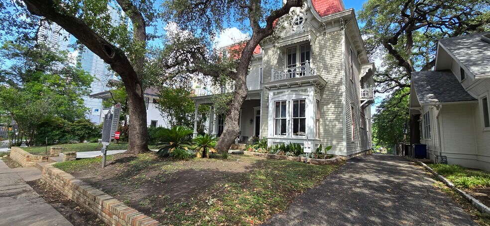 Primary Photo Of 702 Rio Grande St, Austin Office For Lease