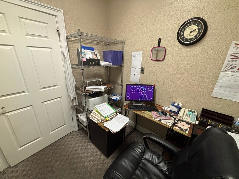 More Photos Of 7005-7011 Nightwalker Rd, Brooksville Medical For Lease