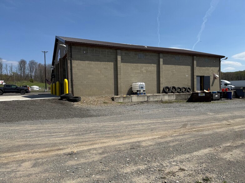 More Photos Of 4881 Pittsburgh Rd, Harrisville Light Distribution For Sale