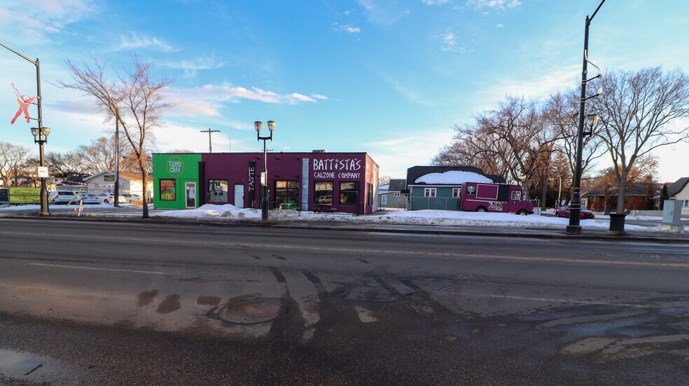 More Photos Of 11745 84th St NW, Edmonton Restaurant For Sale