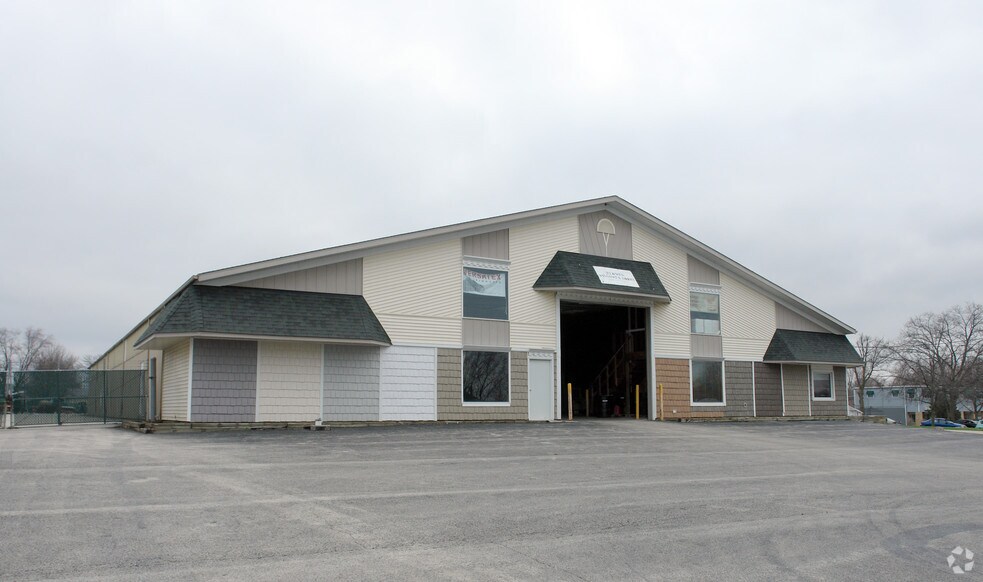 Primary Photo Of 5407-5455 Route 34, Oswego Showroom For Sale