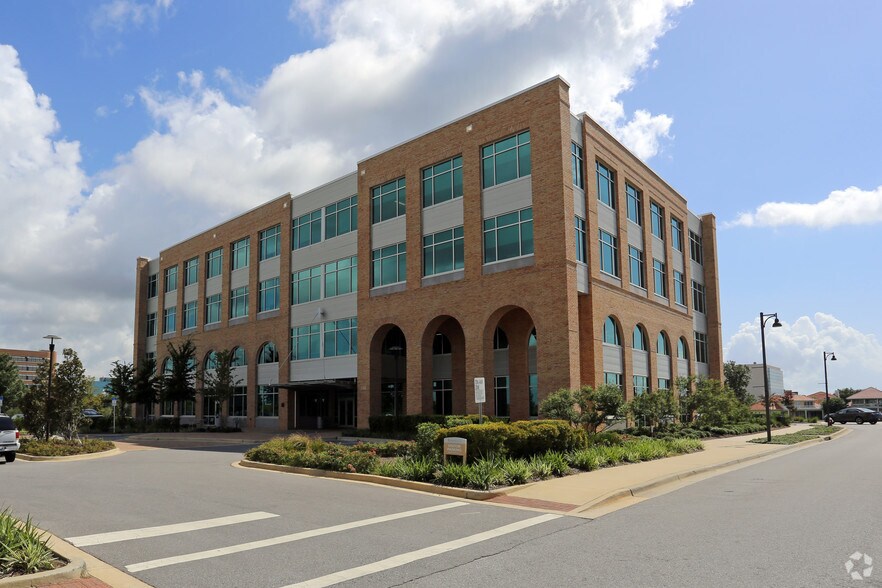 More Photos Of 350 W Cedar St, Pensacola Office Residential For Lease
