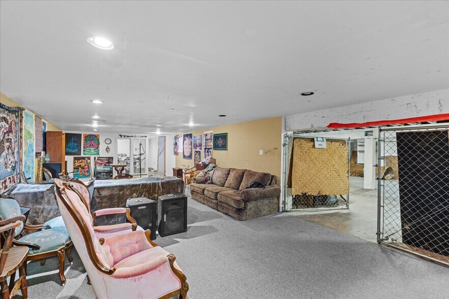 More Photos Of 3384 SE Milwaukie Ave, Portland General Retail For Sale