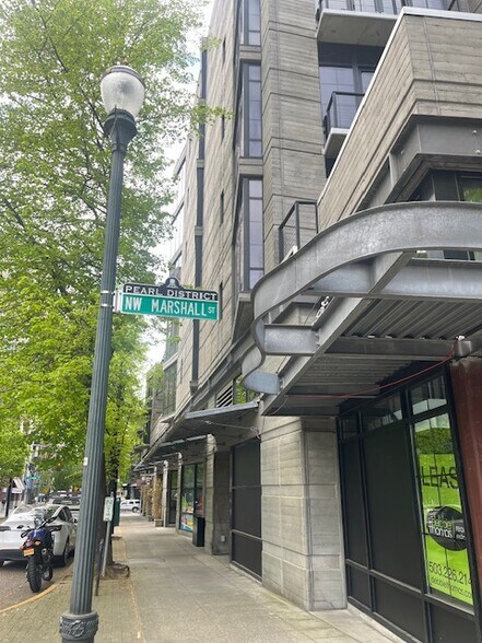 More Photos Of 1030 NW 12th Ave, Portland Apartments For Lease