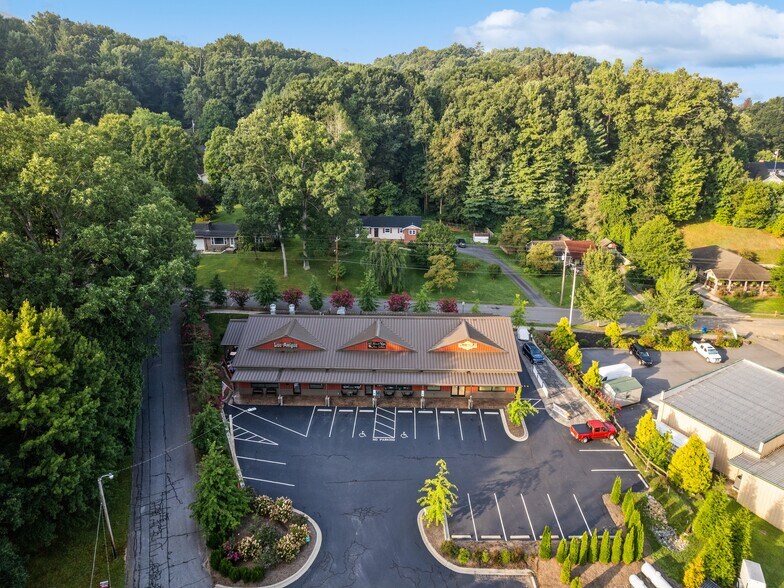 More Photos Of 62 Overbrook St, Waynesville Specialty For Sale