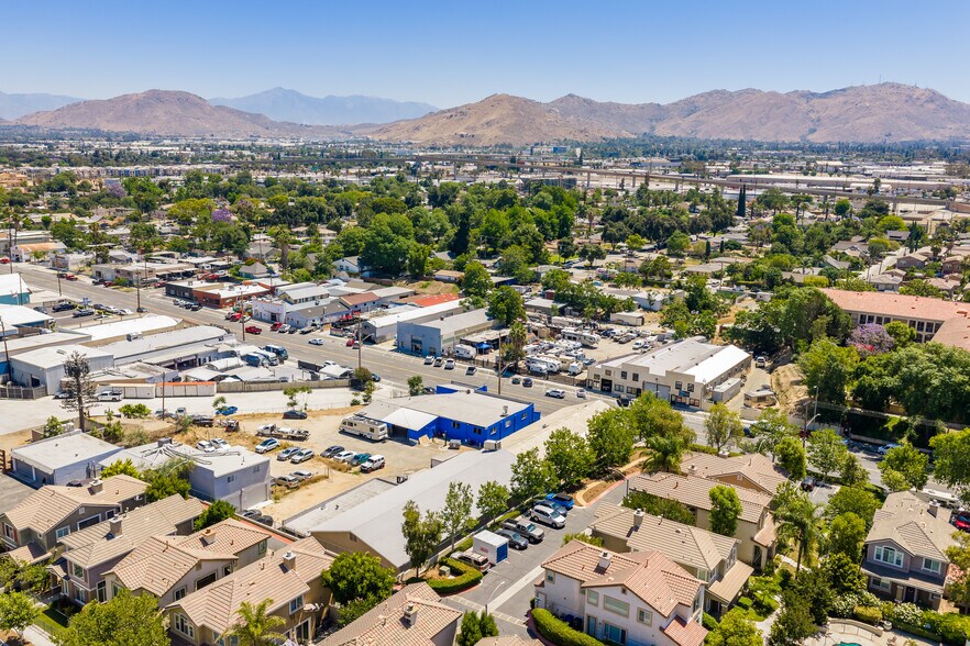 More Photos Of 2879 Main St, Riverside Warehouse For Sale