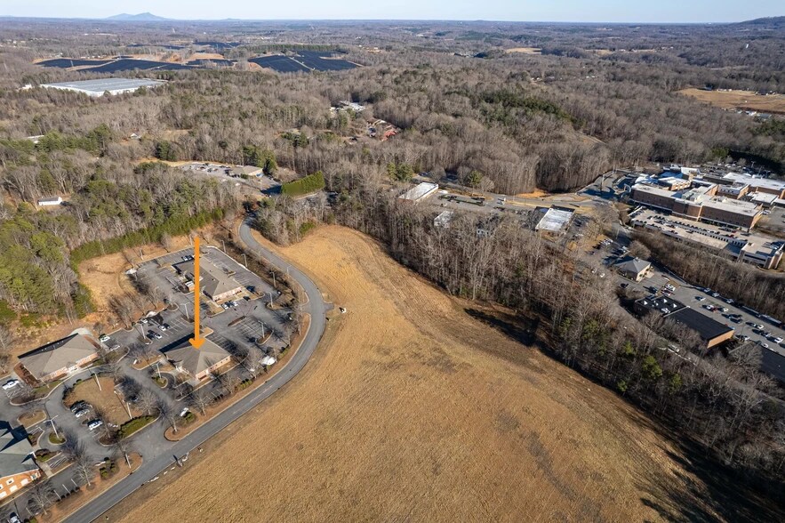 Primary Photo Of 301 Eldon Parks Dr, Elkin Medical For Sale