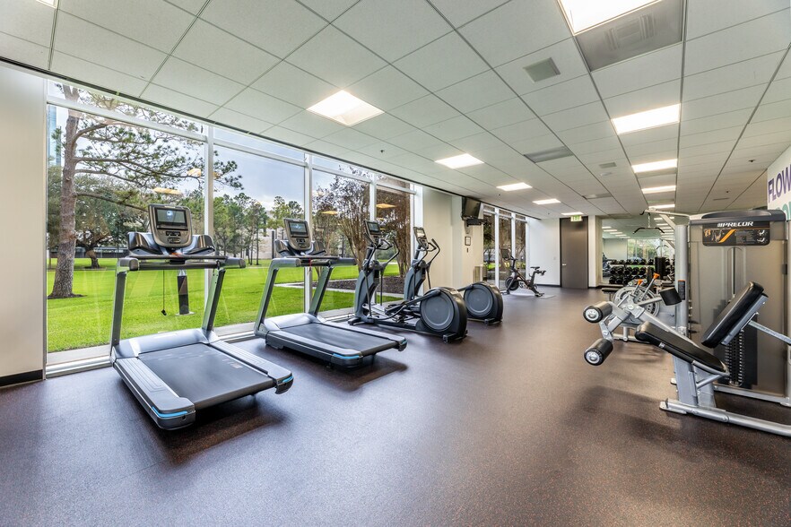 More Photos Of 1330 Enclave Pky, Houston Office For Lease