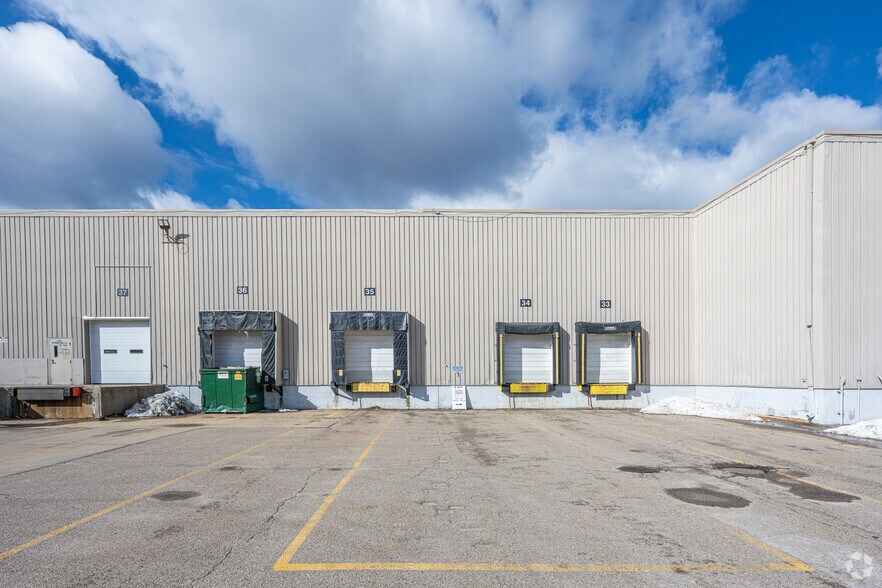 More Photos Of 1600 Division Rd, West Warwick Distribution For Lease