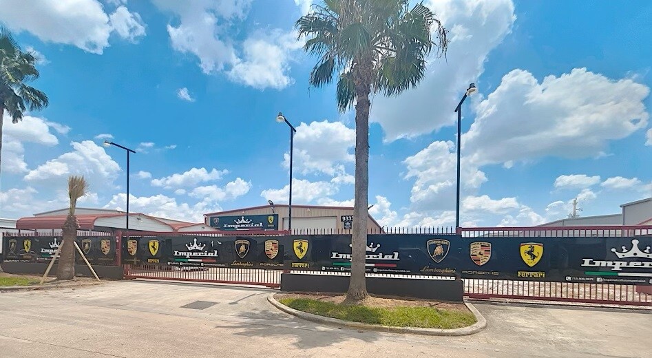 Primary Photo Of 9333 Alberene Dr, Houston Warehouse For Lease