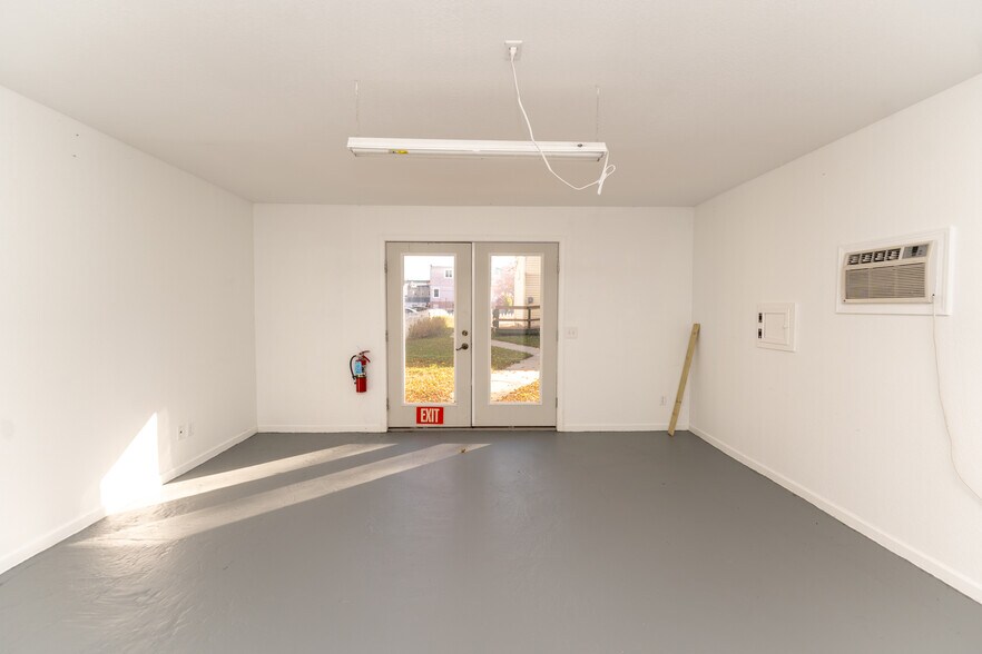 More Photos Of 218 S Washington St, Mt Pleasant Office For Sale