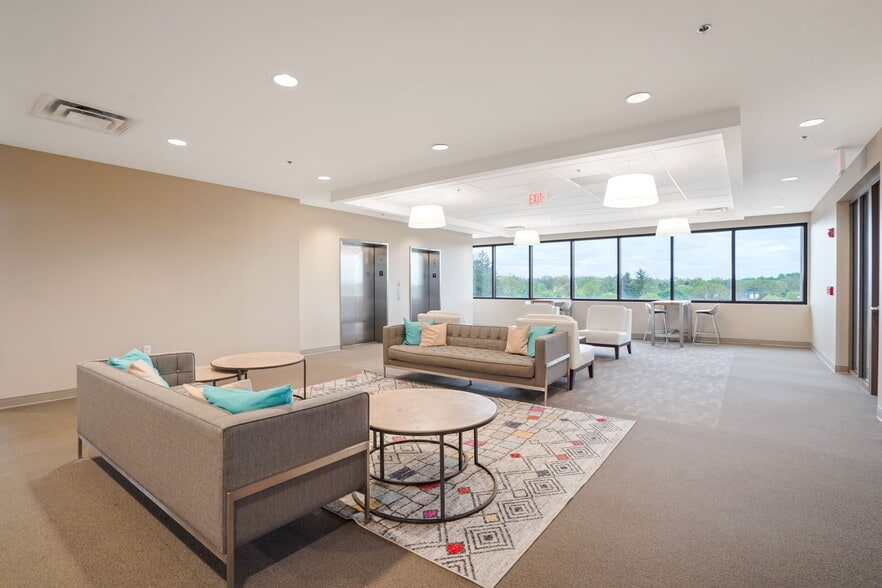 More Photos Of 350 W Wilson Bridge Rd, Worthington Medical For Lease