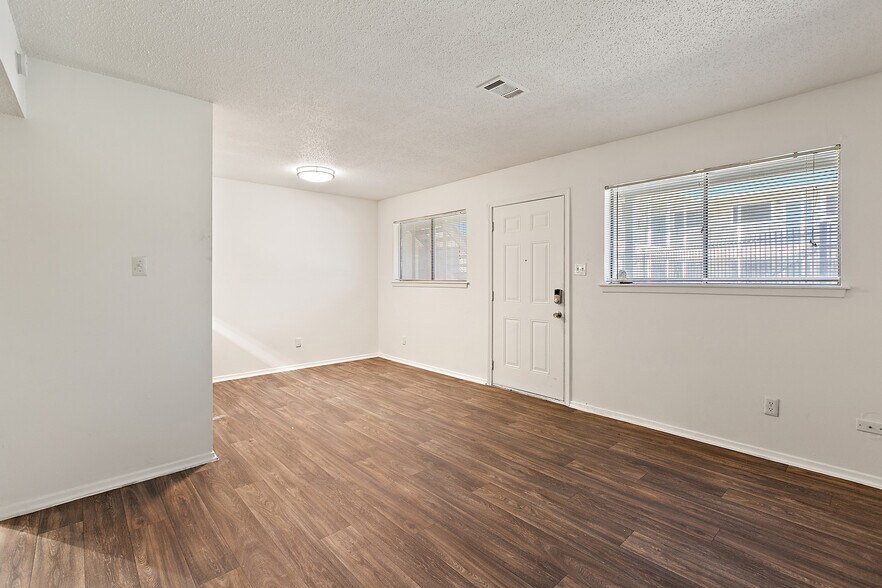 More Photos Of , Austin Multifamily For Sale