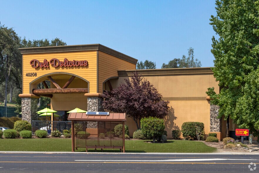 More Photos Of 40208 Highway 41, Oakhurst Freestanding For Lease
