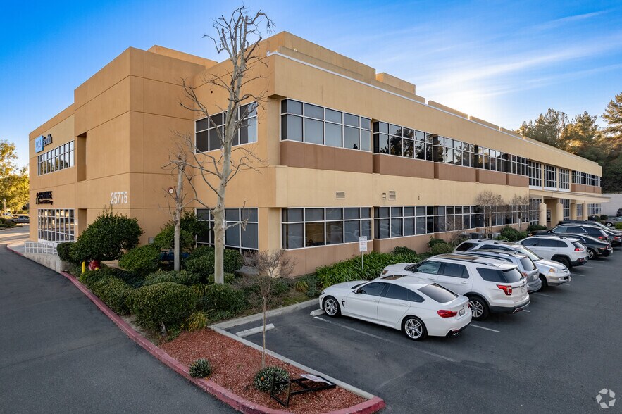 More Photos Of 25775 McBean Pky, Valencia Medical For Lease