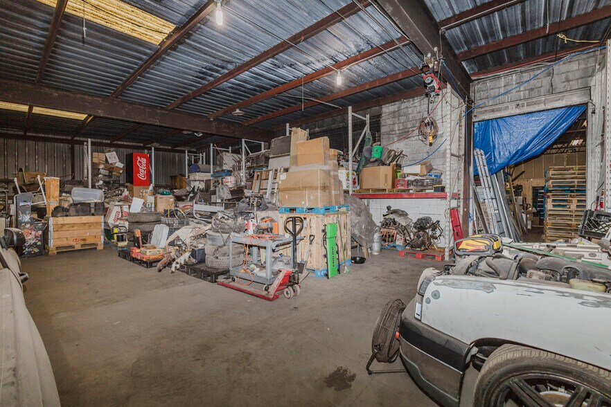 More Photos Of 925 E 19th St, Wichita Warehouse For Sale
