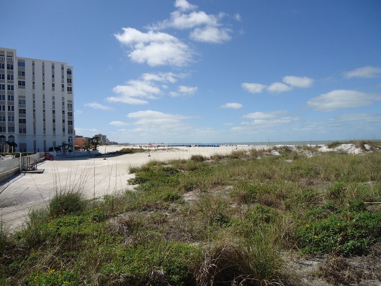 More Photos Of 5050 Gulf Blvd, Saint Petersburg General Retail For Lease