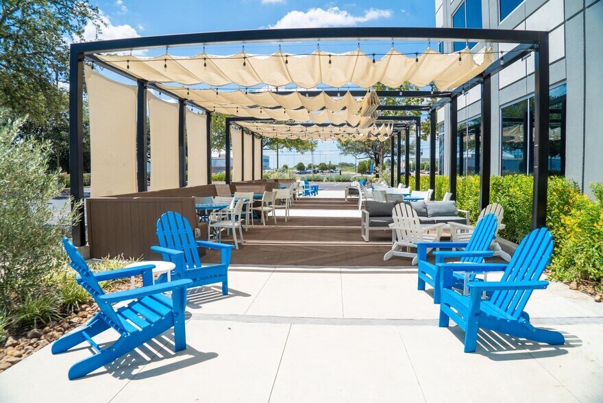 More Photos Of 101 E Old Settlers Blvd, Round Rock Medical For Lease