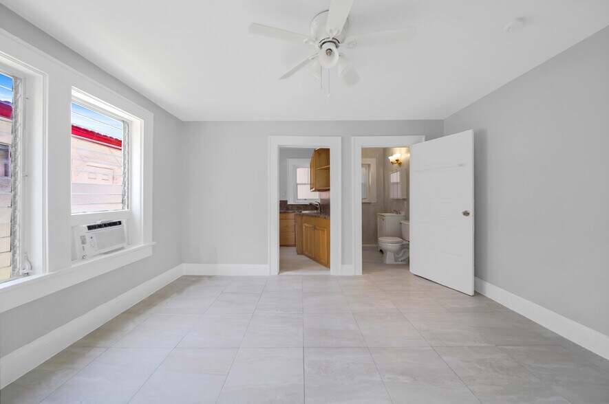 More Photos Of 1621 Van Buren St, Hollywood Apartments For Sale