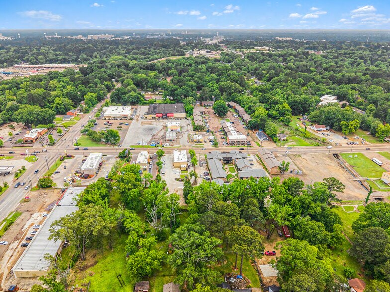 More Photos Of 330 W Northside Dr, Jackson Fast Food For Sale